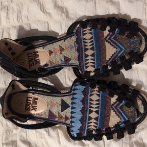 MUK LUK S, size 7 sandals
